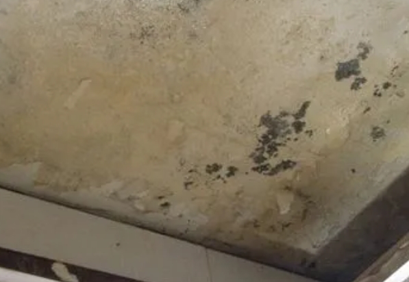 永胜阳台漏水维修公司分享下永胜卫生间渗水维修需要注意哪些问题。